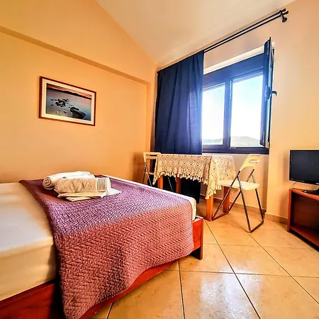 Apart Otel Ktima Amitsa