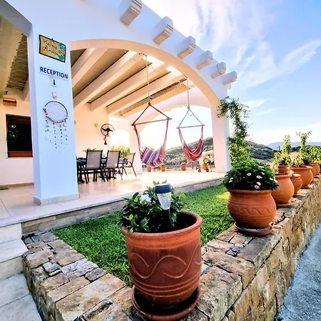 Apart Otel Ktima Amitsa Sarti