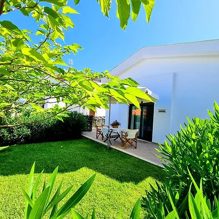 Ktima Amitsa Aparthotel Sarti
